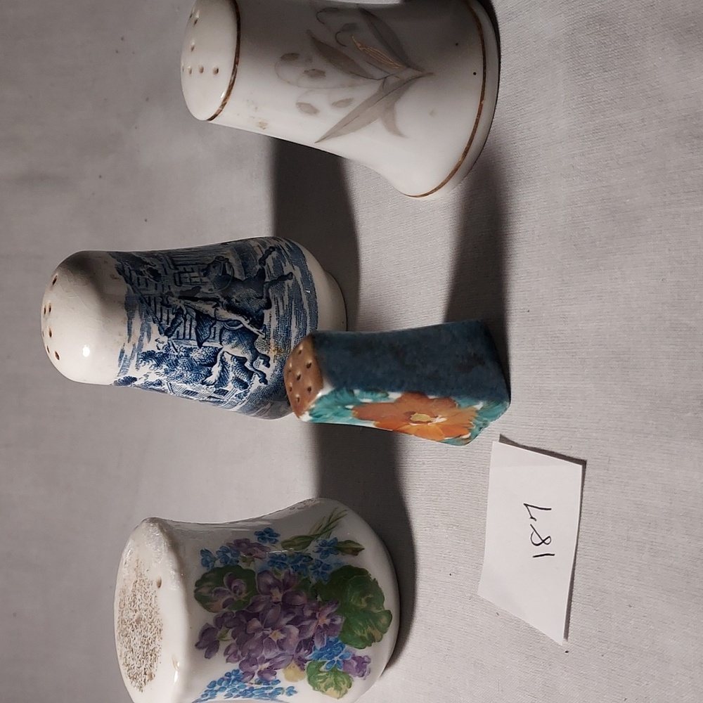 Vintage Salt & Pepper Shakers Floral Designs Miscellaneous Styles